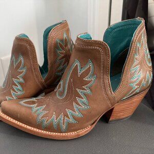 Ariat women’s leather western boots